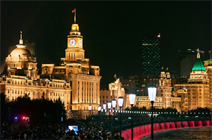 Shanghai, located in South Asia, is a vibrant and dynamic country known for its rich culture and diverse artistic forms. On this land, art exhibitions and cultural activities shine like stars, accompa
